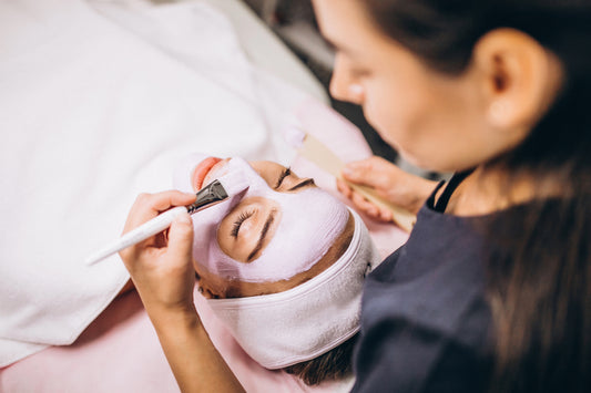 Descubre nuestro protocolo Facial Cosmetológico con calidad Dermatológica. Envío gratis a USA 🇺🇸